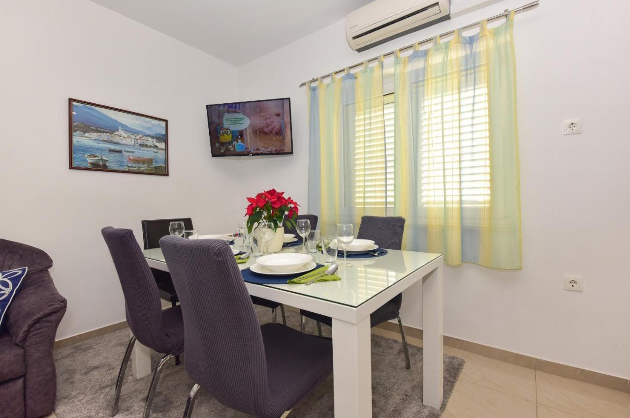Antonio Appartement Makarska Buitenkant foto