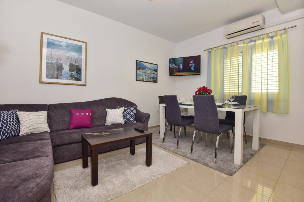 Antonio Appartement Makarska Buitenkant foto