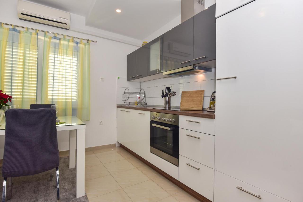 Antonio Appartement Makarska Buitenkant foto