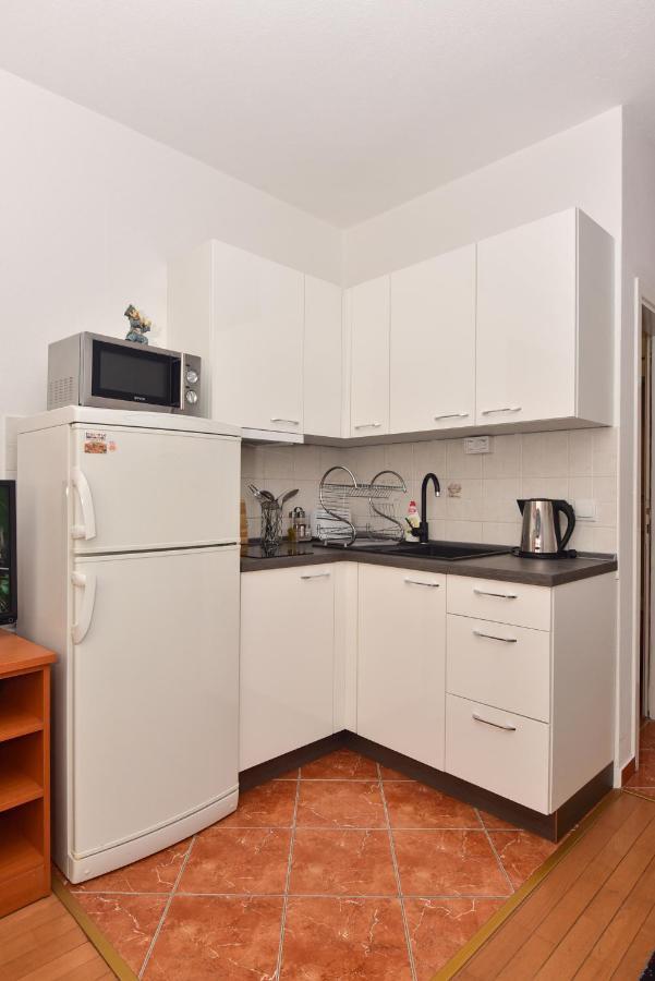 Antonio Appartement Makarska Buitenkant foto