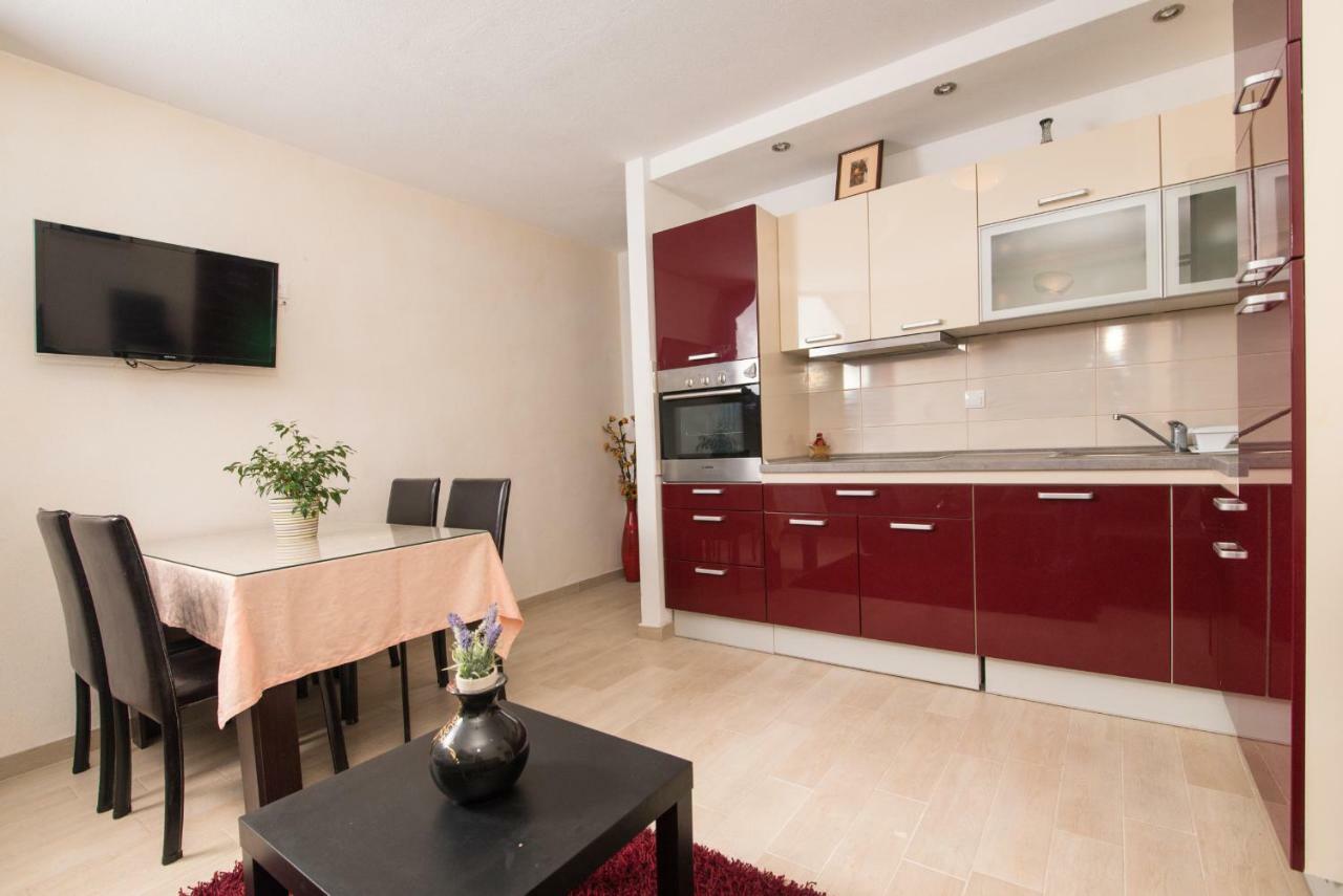 Antonio Appartement Makarska Buitenkant foto