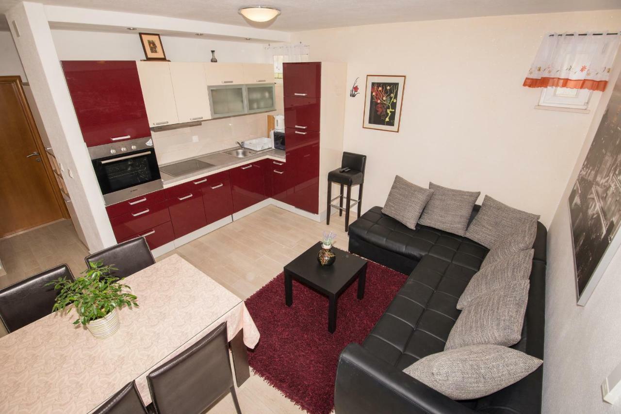 Antonio Appartement Makarska Buitenkant foto
