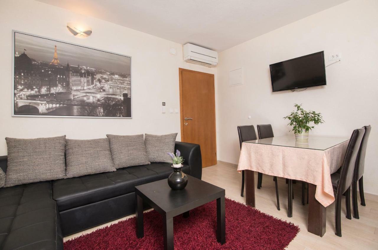 Antonio Appartement Makarska Buitenkant foto