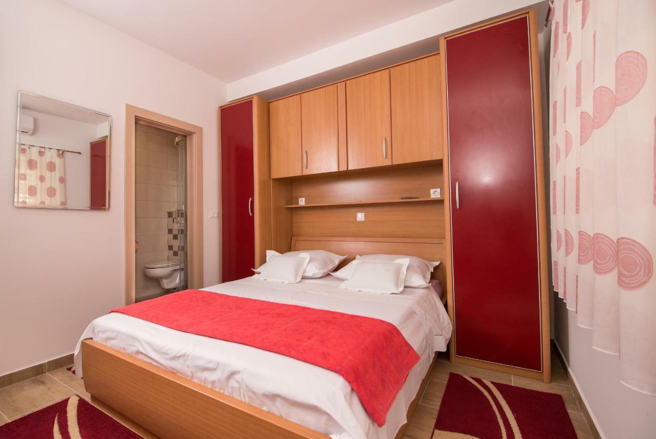 Antonio Appartement Makarska Buitenkant foto
