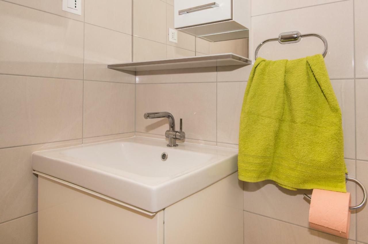 Antonio Appartement Makarska Buitenkant foto