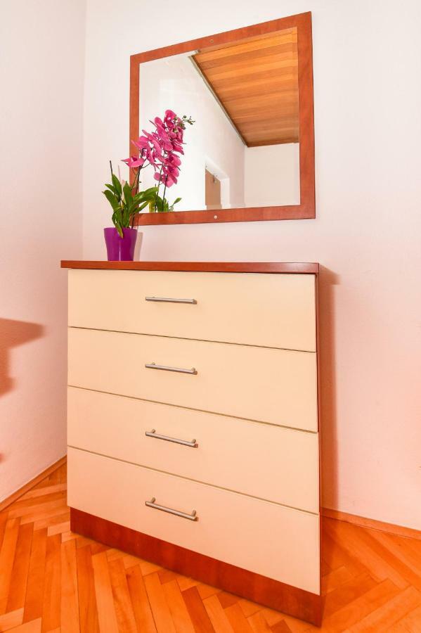 Antonio Appartement Makarska Buitenkant foto