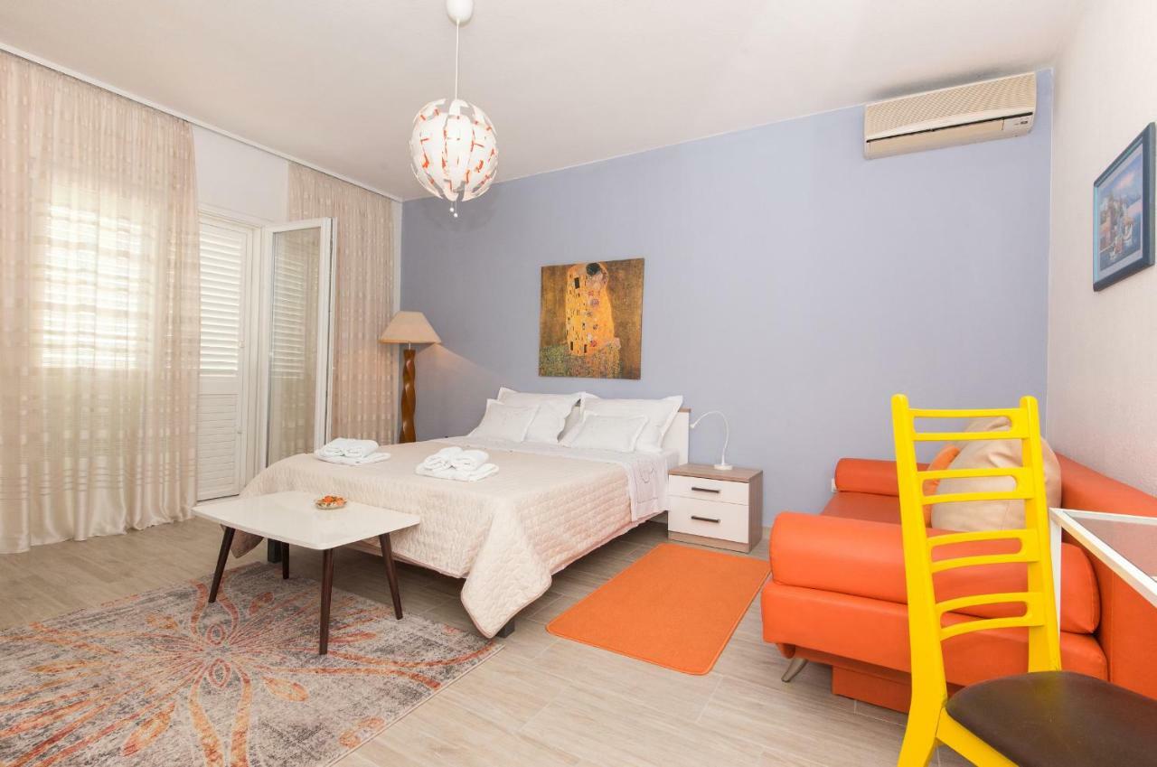 Antonio Appartement Makarska Buitenkant foto